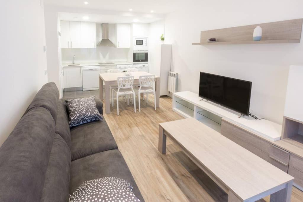 Apartamento 1º B - Apartamentos La Catedral โลโกรโญ ภายนอก รูปภาพ